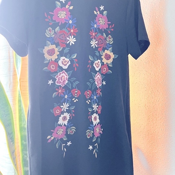 Umgee White Short Sleeve Tee Casual Top floral - Picture 6 of 6